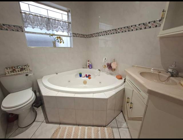 3 BEDROOM TOWNHOUSE FOR SALE IN THREE RIVERS PROPER